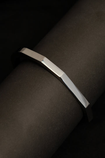The Minimalist Sliver Bar Bracelet