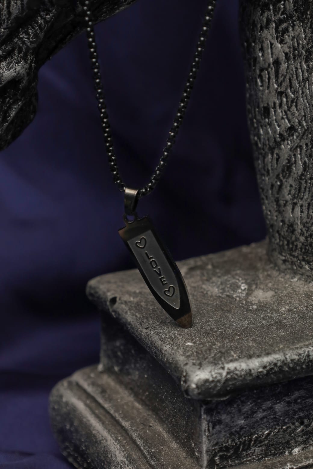 Blacked Dagger/Knief Pendant