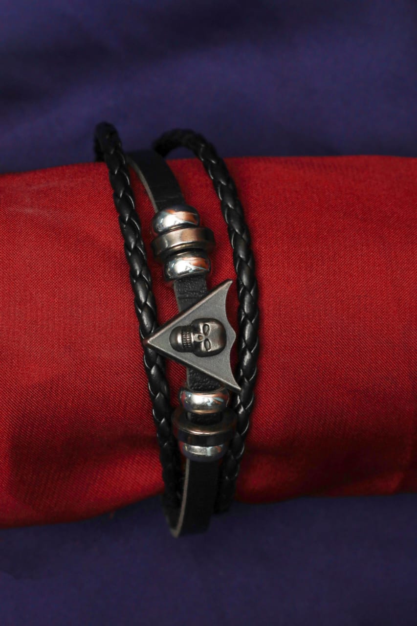 The Skull & Braided Leather Bracelet